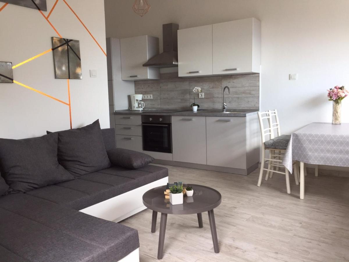 Apartments Novum Novi Vinodolski Eksteriør billede