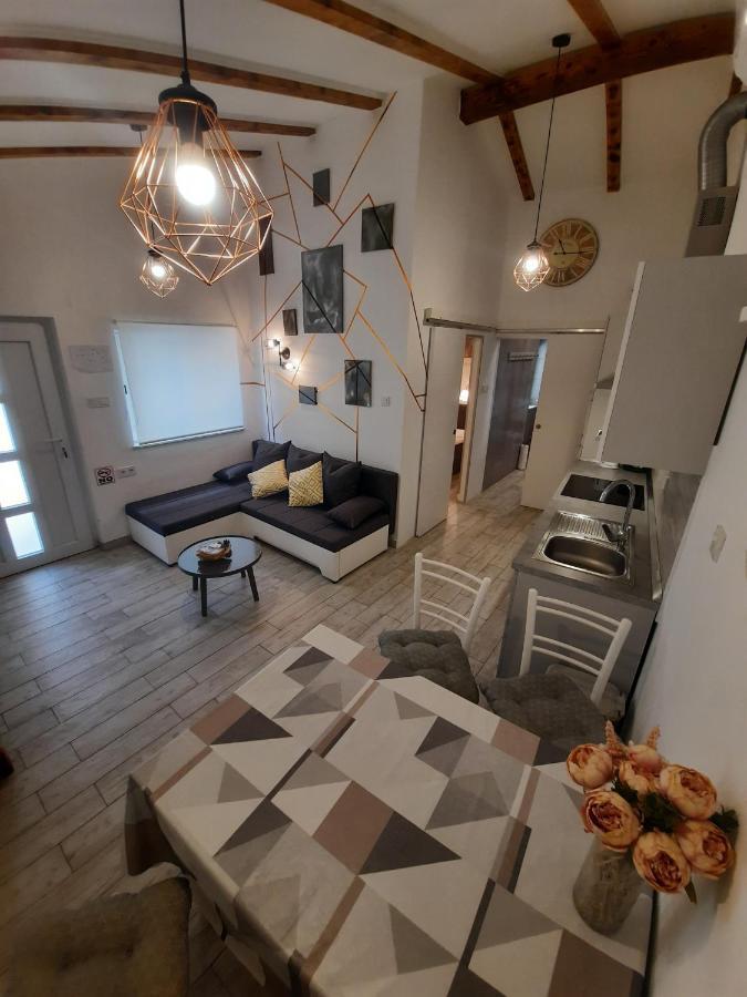 Apartments Novum Novi Vinodolski Eksteriør billede